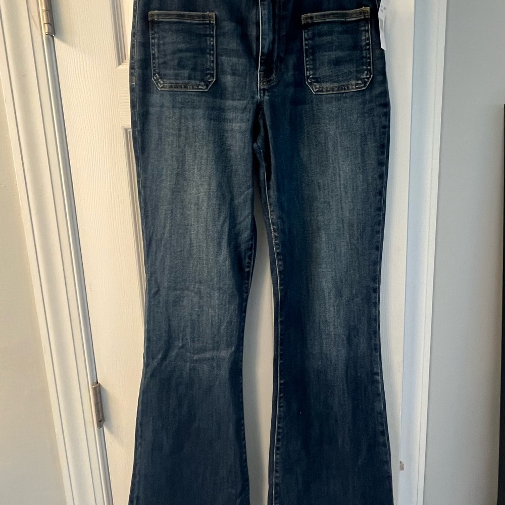 Kut from the Kloth High Rise Ana Flare. Size 10. NWT.